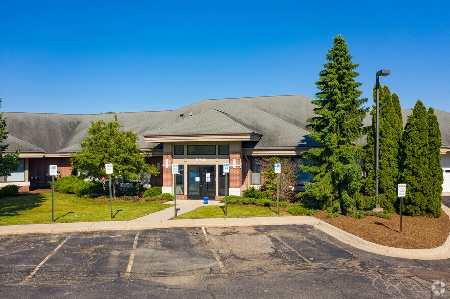 6465 Millenium Dr, Lansing, MI à louer - Photo du bâtiment - Image 2 de 3