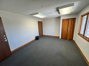 6 Halsted Cir, Rogers, AR for lease Interior Photo- Image 2 of 4