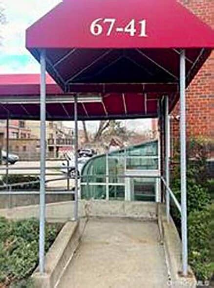 85-01 67th Dr, Rego Park, NY for sale - Building Photo - Image 2 of 10