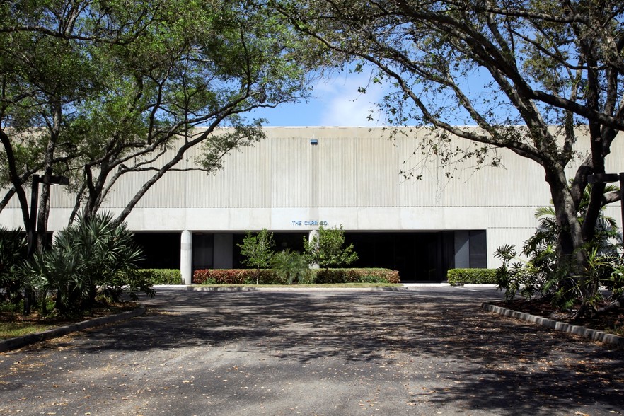 6000 Park of Commerce Blvd, Boca Raton, FL for lease - Building Photo - Image 3 of 24