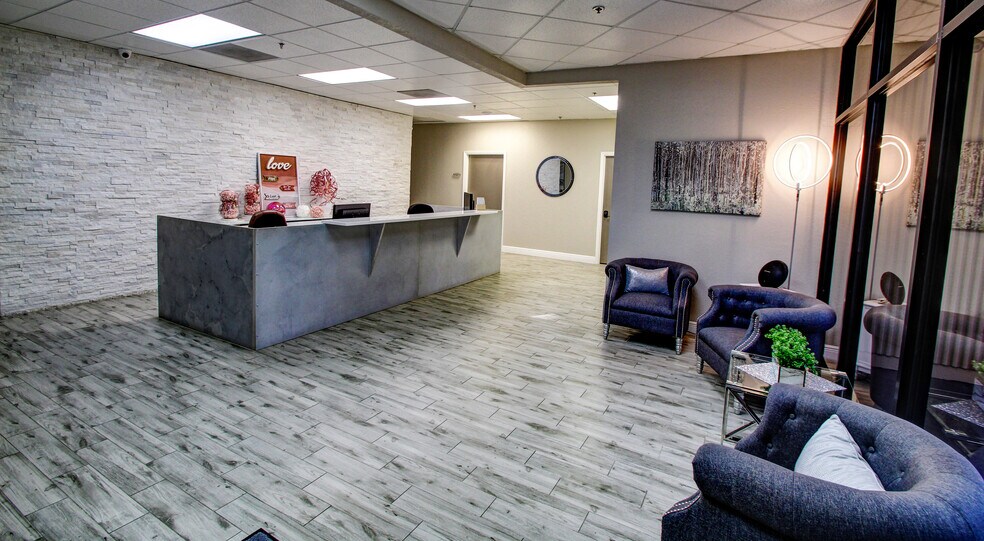 1211 Tech Blvd, Tampa, FL à louer - Photo intérieure - Image 3 de 37