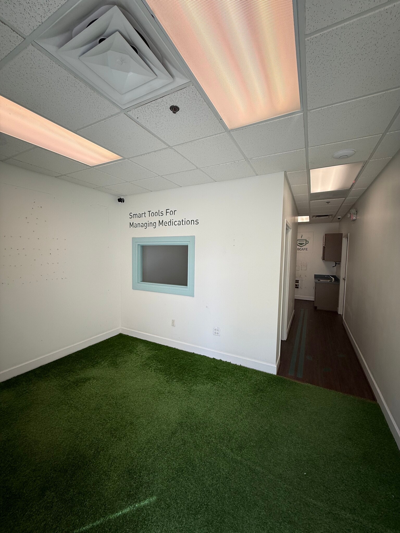 111 W Pineloch Ave, Orlando, FL à louer Photo intérieure- Image 1 de 4