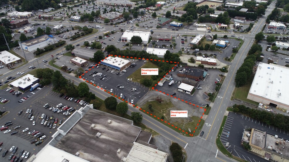 2107 Kirkwood St, High Point, NC for sale - Building Photo - Image 3 of 5