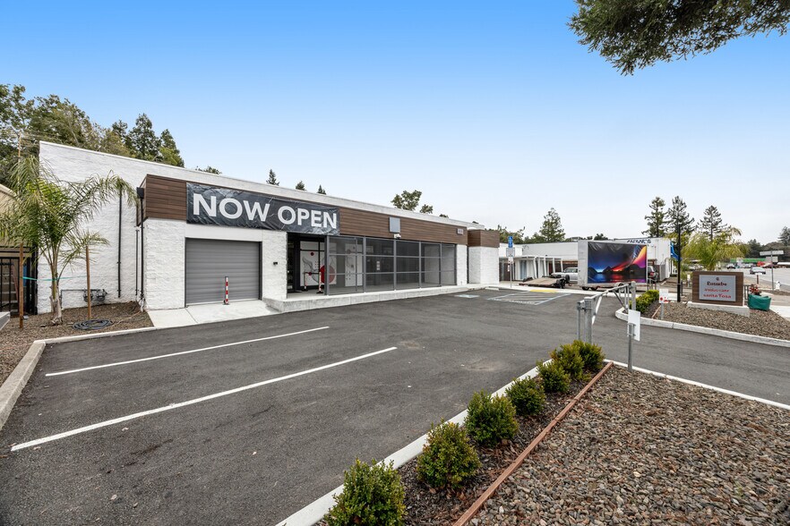 1626 Piner Rd, Santa Rosa, CA à vendre - Photo du bâtiment - Image 2 de 23