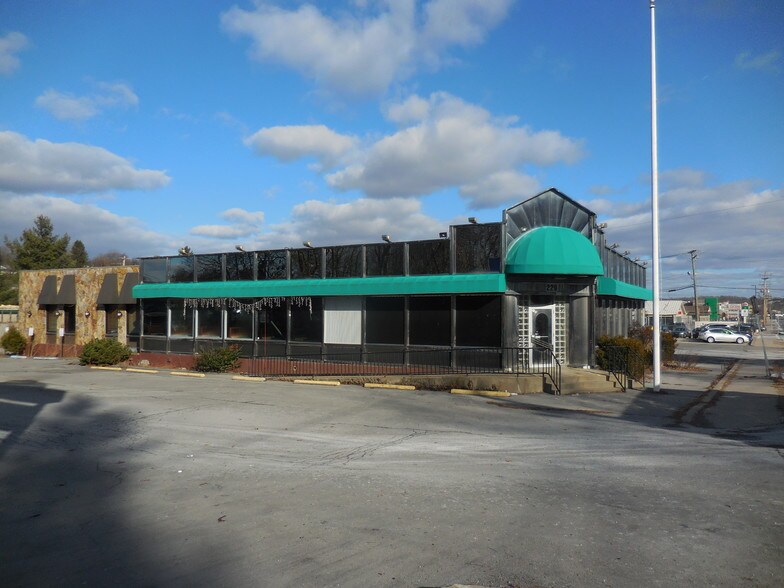 229 Wickham Ave, Middletown, NY à vendre - Autre - Image 1 de 10