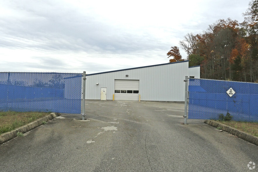 8812 Kingston Pike, Knoxville, TN for lease - Building Photo - Image 3 of 8