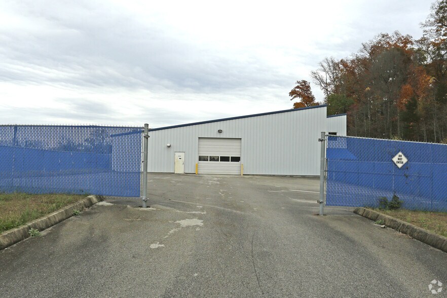8812 Kingston Pike, Knoxville, TN à louer - Photo du bâtiment - Image 3 de 8