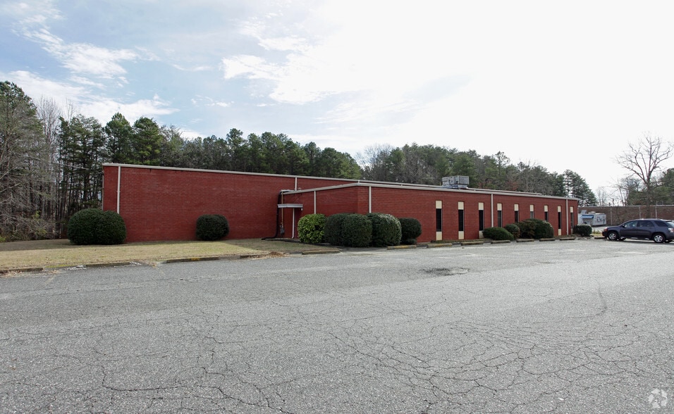 249 Trakas Blvd, Gastonia, NC for sale - Building Photo - Image 2 of 12