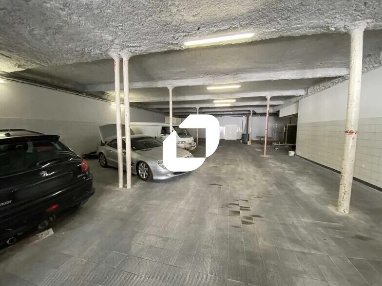 Flex in Bordeaux for lease - Building Photo - Image 1 of 11