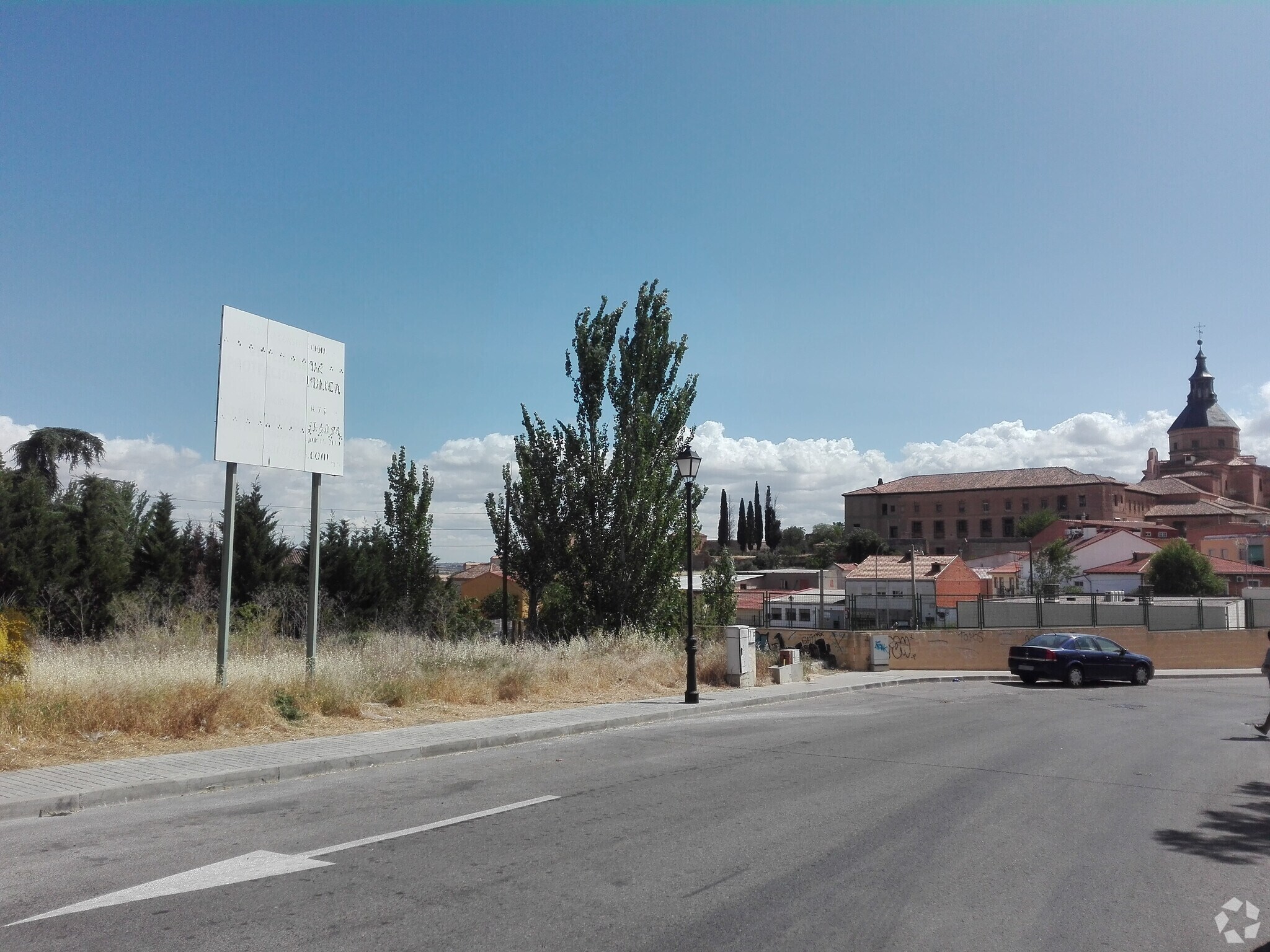 Avenida María Moliner, 4, Loeches, Madrid à vendre Photo principale- Image 1 de 3