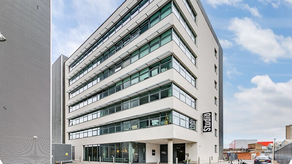 21 Evesham St, Londres à louer - Photo du bâtiment - Image 1 de 15
