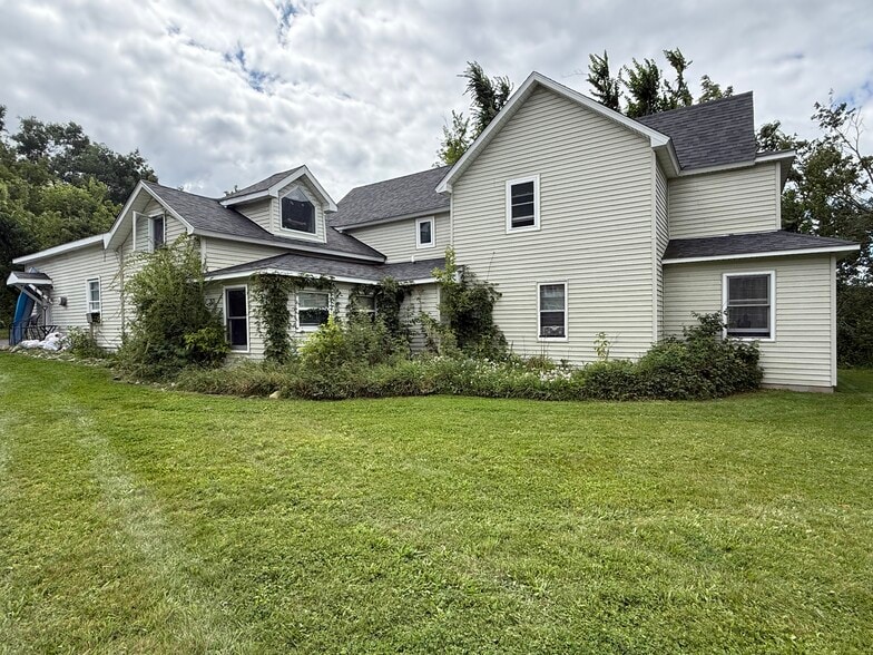 LJM Properties portfolio of 3 properties for sale on LoopNet.ca - Building Photo - Image 1 of 17