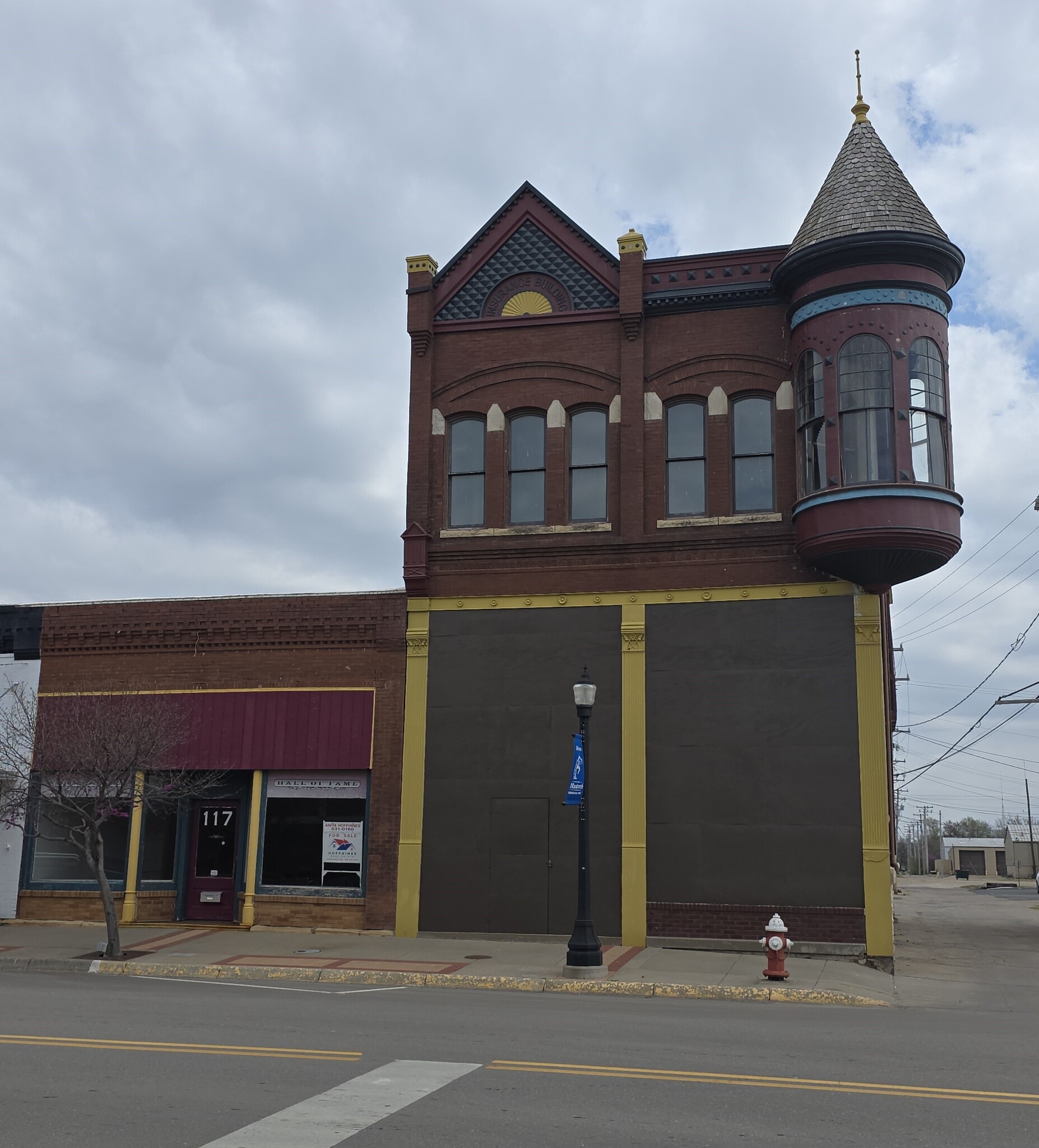 117 N Douglas Ave, Ellsworth, KS for sale Primary Photo- Image 1 of 15