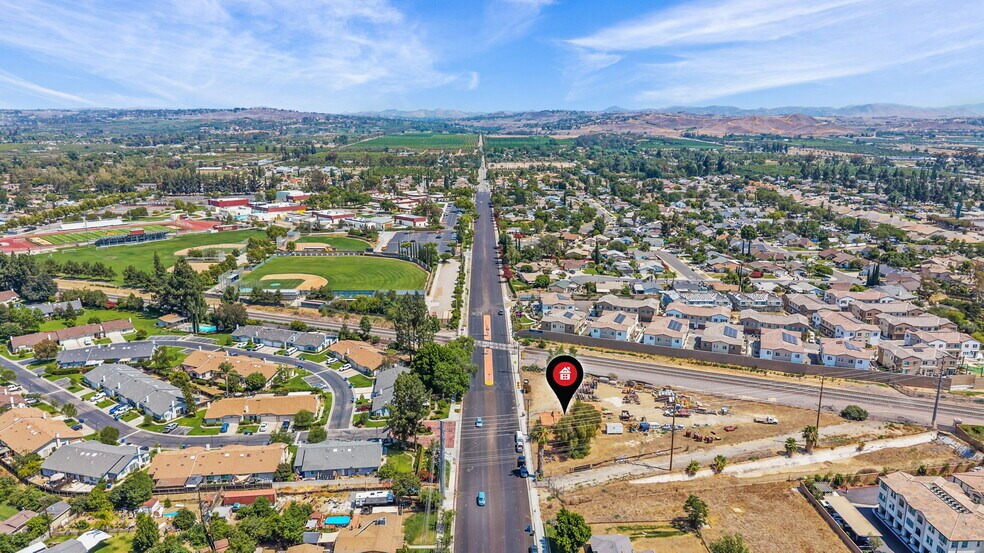 3284 Jackson St, Riverside, CA à vendre - Photo principale - Image 1 de 10