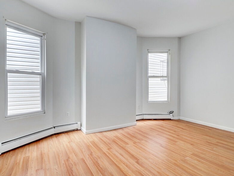 81 Auburn St, Paterson, NJ for sale - Building Photo - Image 3 of 28