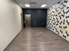 2801-2819 Amsterdam Rd, Villa Hills, KY for lease Interior Photo- Image 2 of 5