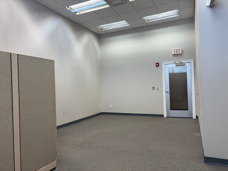 2343 N Main St, Pearland, TX à louer - Photo intérieure - Image 3 de 15