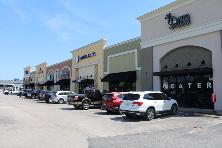 7924 S Broadway, Tyler, TX à vendre - Photo du bâtiment - Image 2 de 16