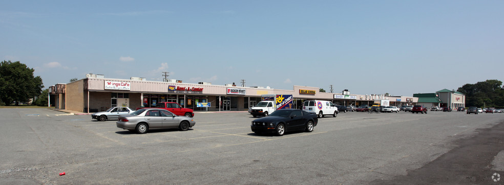 4109 E Broadway St, North Little Rock, AR for lease - Primary Photo - Image 1 of 6