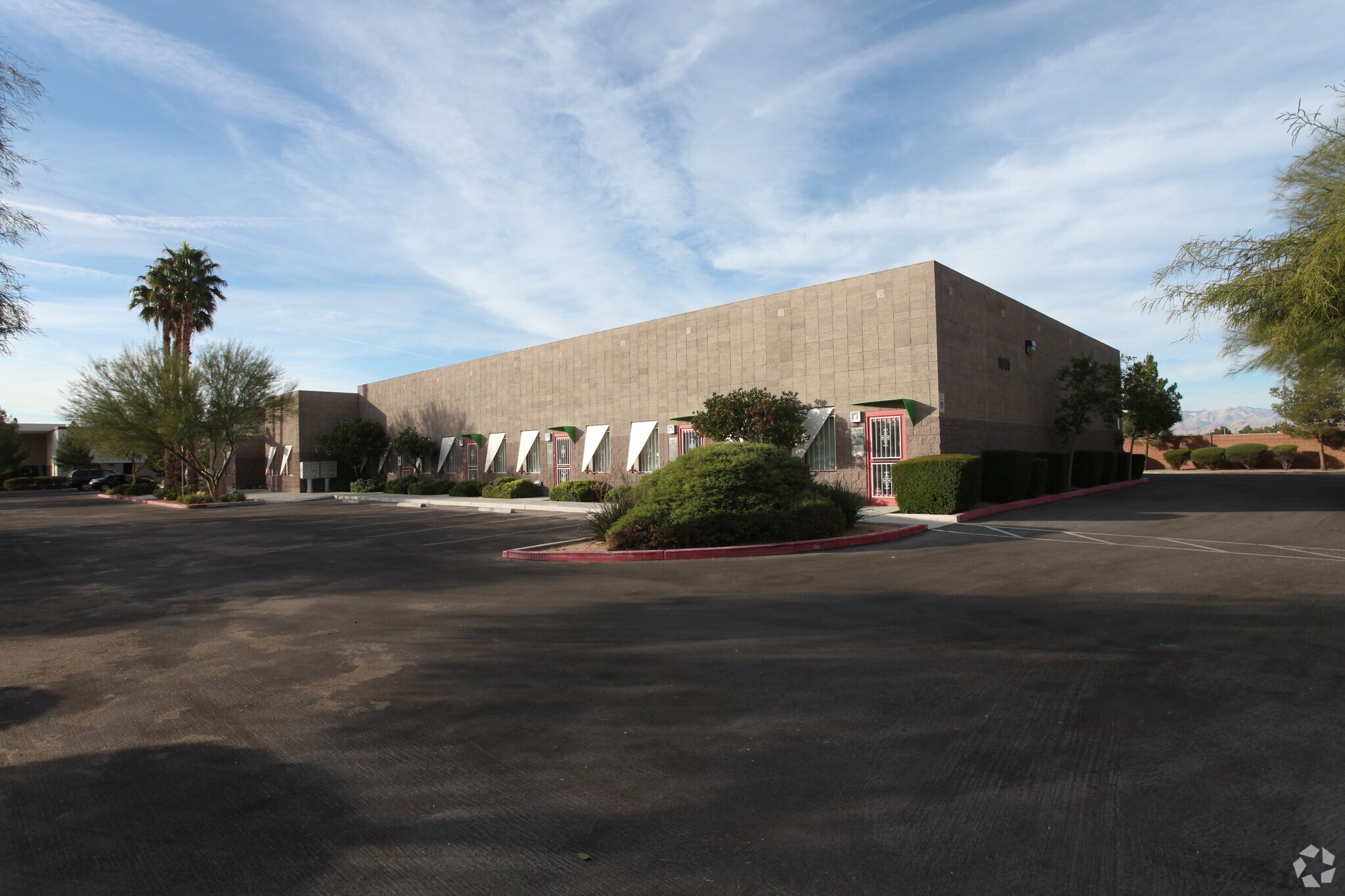 1951 Stella Lake Dr, Las Vegas, NV à louer Photo principale- Image 1 de 21
