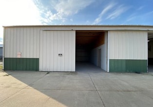 780 S Chicago St, Geneseo, IL for lease Interior Photo- Image 2 of 10