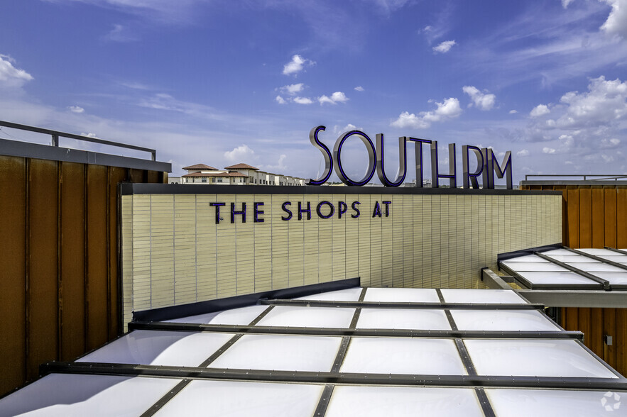 5311 N Loop 1604 W, San Antonio, TX for lease - Building Photo - Image 3 of 14