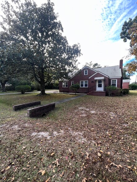 1307 Savannah Hwy, Charleston, SC à vendre - Photo du bâtiment - Image 2 de 8