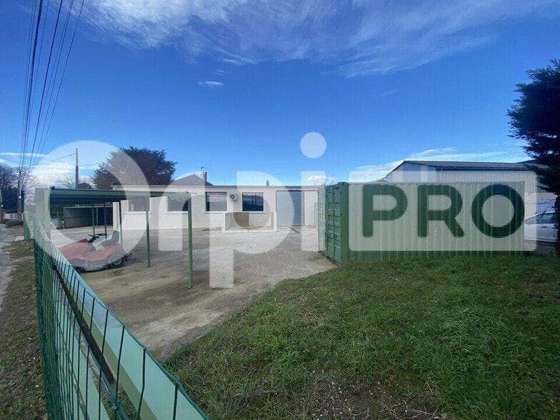 Flex in Reyrieux for lease - Building Photo - Image 2 of 9