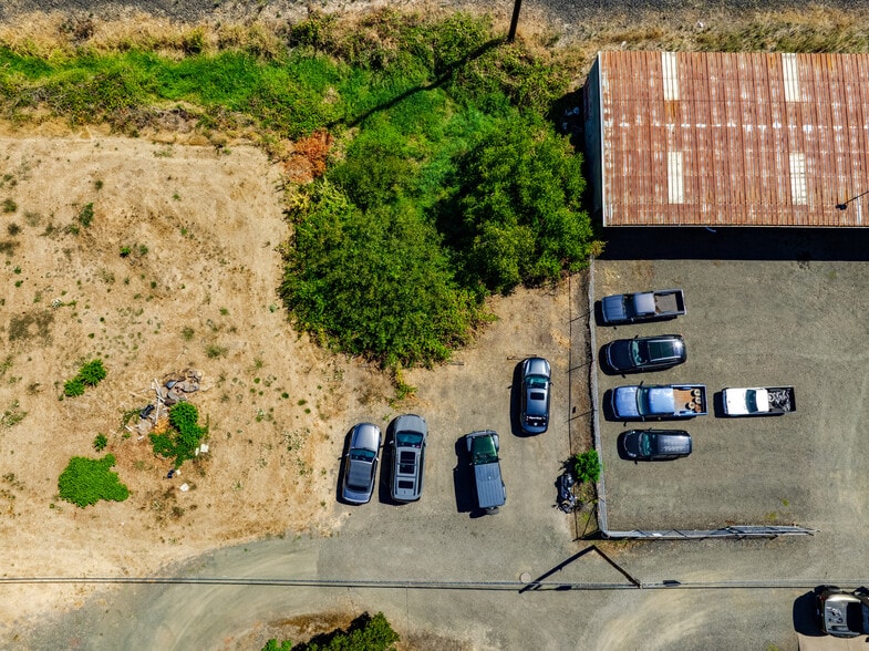 1350 Ivy St, Junction City, OR à vendre - Photo du bâtiment - Image 3 de 11