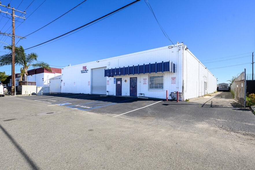 1160 Mercantile St, Oxnard, CA for sale - Building Photo - Image 3 of 7