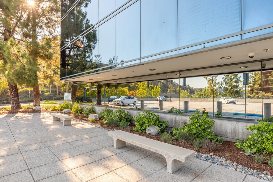 4995 Murphy Canyon Rd, San Diego, CA à louer - Photo du bâtiment - Image 2 de 7