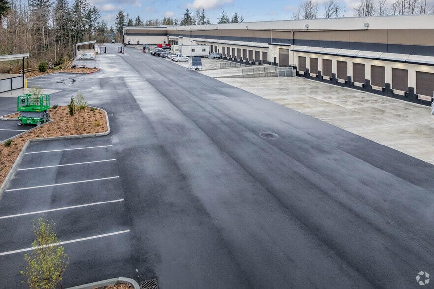 6801 Seaway Blvd, Everett, WA for lease - Building Photo - Image 2 of 5