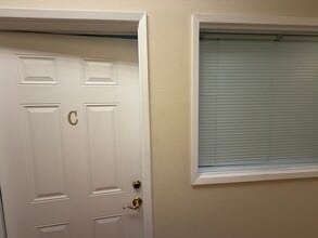 501-509 W Foothill Blvd, Monrovia, CA à louer Photo intérieure- Image 1 de 4