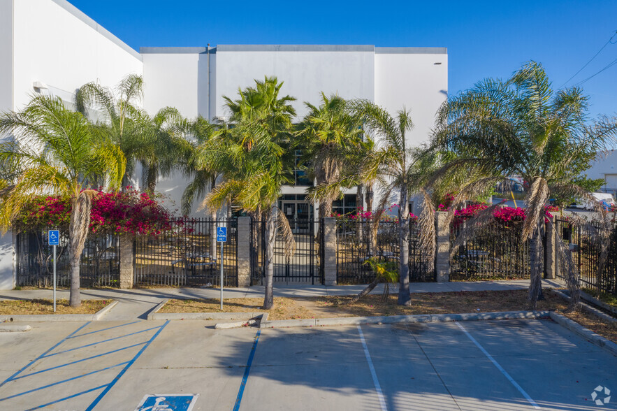 14702 S Maple St, Gardena, CA for lease - Building Photo - Image 3 of 9