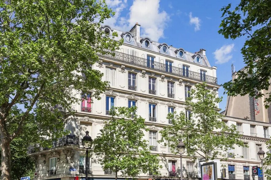 114 Boulevard De Magenta, Paris à vendre - Photo du bâtiment - Image 2 de 10