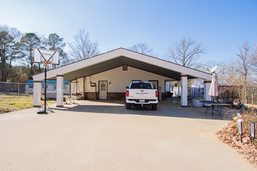 18501 County Road 3131, Gladewater, TX à vendre - Photo principale - Image 1 de 54