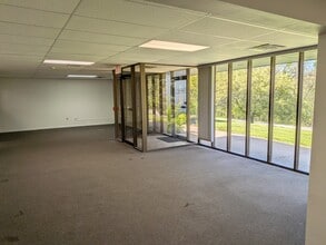 7200 W Huron River Dr, Dexter, MI à louer Photo intérieure- Image 2 de 12