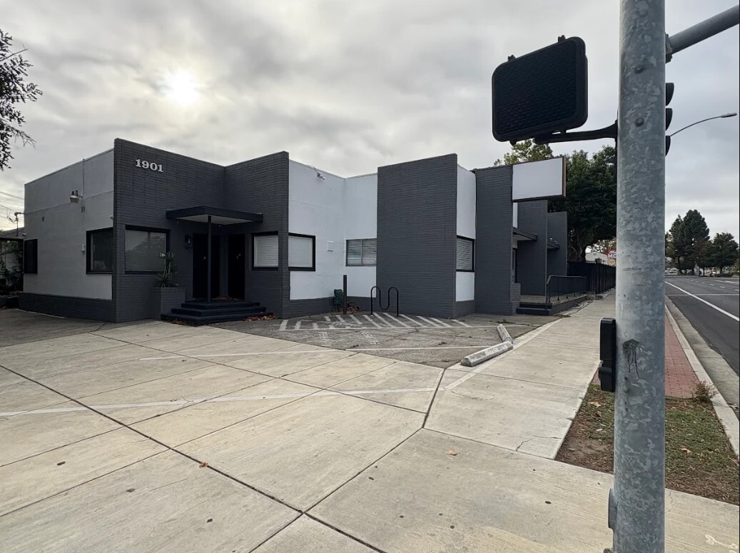 1901 Railroad Ave, Pittsburg, CA for lease Primary Photo- Image 1 of 11