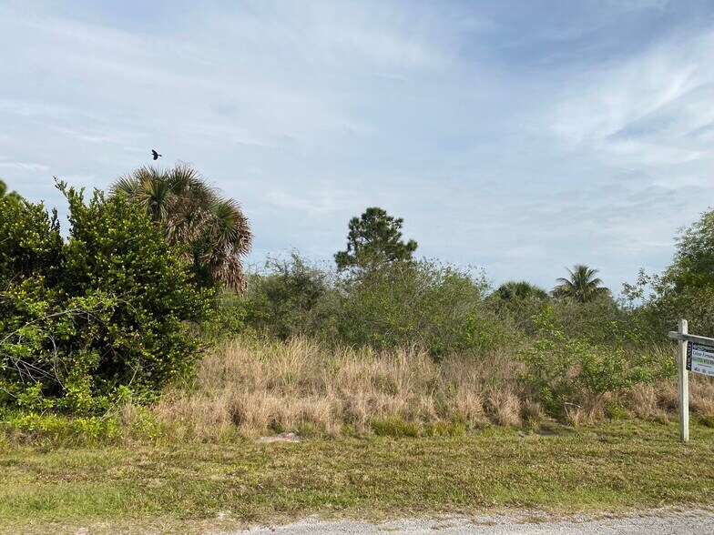 17755 FOX TRAIL LN - West Palm Beach, Loxahatchee, FL à vendre - Photo du bâtiment - Image 1 de 4