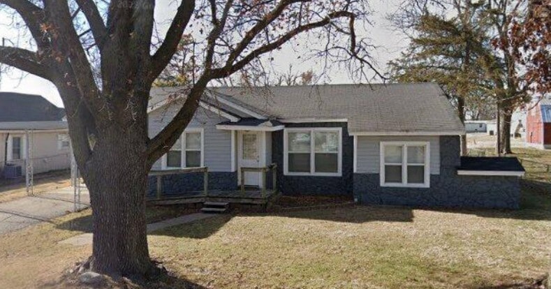 210 Smith Ave, Dale, OK for sale - Primary Photo - Image 1 of 1