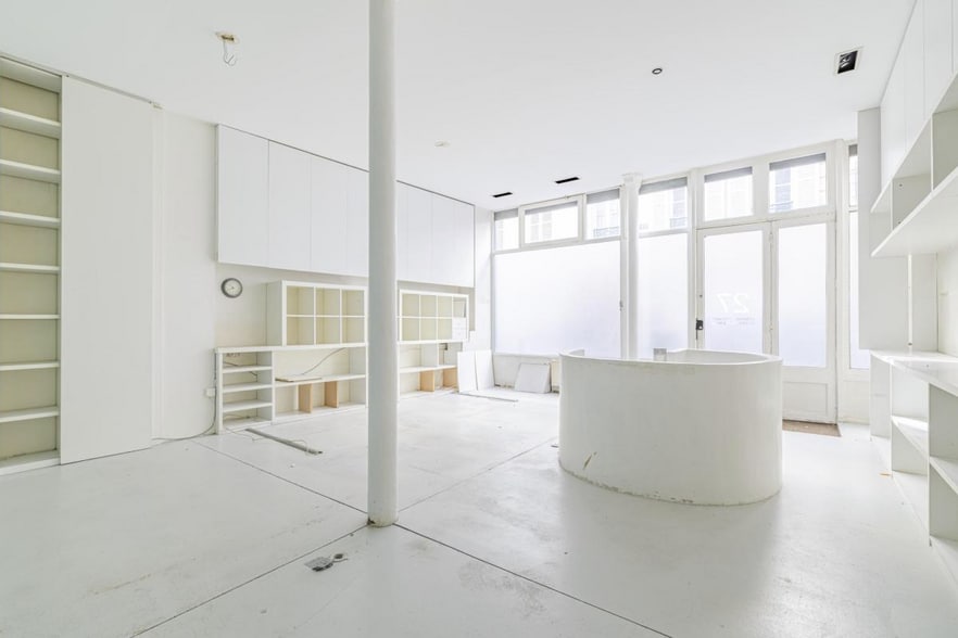 Retail in Paris for lease - Interior Photo - Image 3 of 7