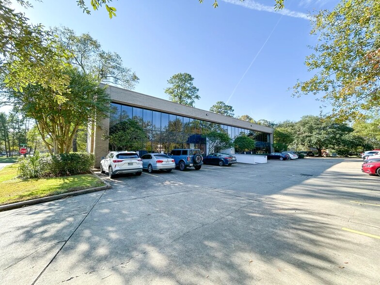 2313 Timber Shadows Dr, Kingwood, TX for lease - Building Photo - Image 1 of 44