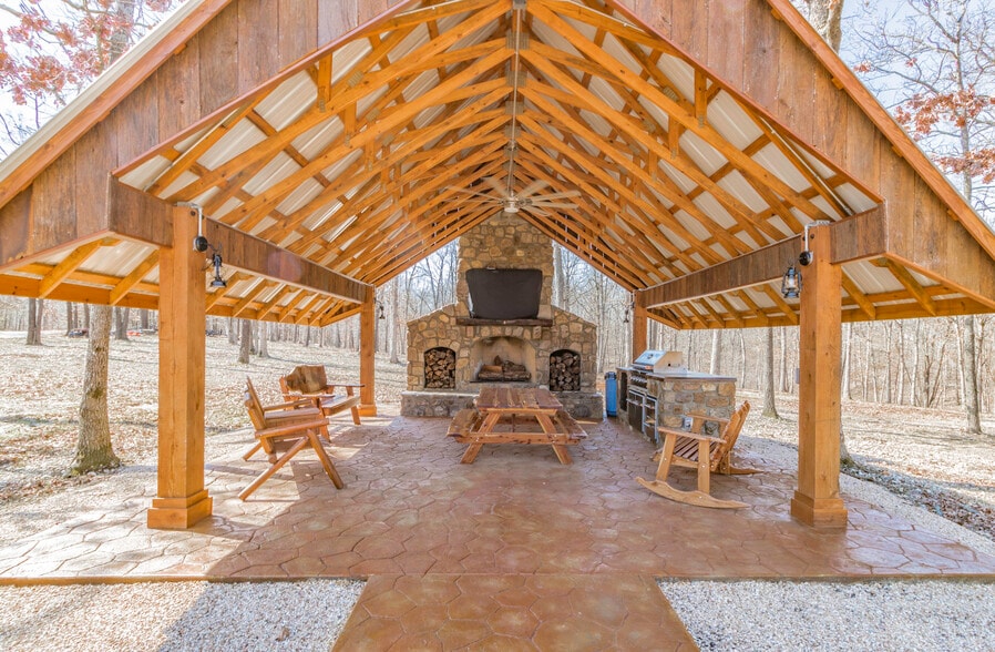 16731 Bethlehem Rd, Decatur, AR à vendre - Photo du bâtiment - Image 2 de 37