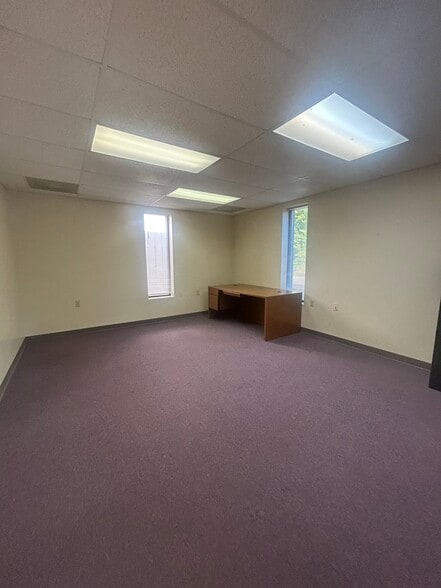 4905 US 70 W, Marion, NC for lease - Building Photo - Image 2 of 5
