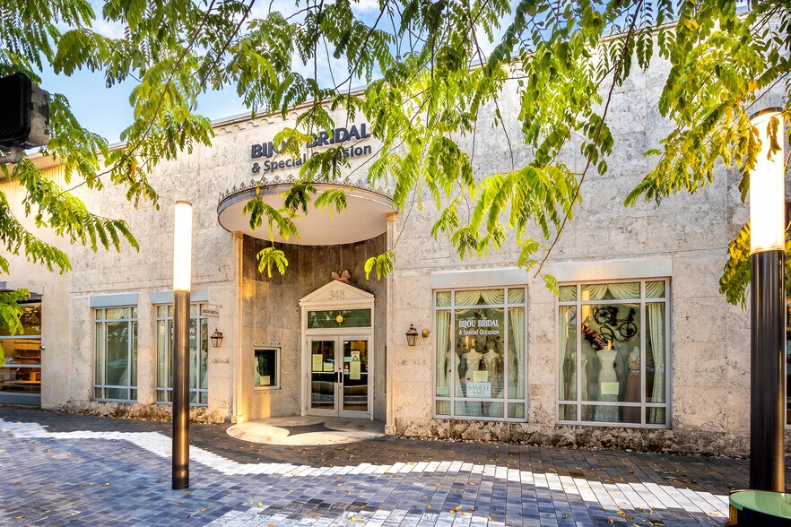 348 Miracle Mile, Coral Gables, FL à louer - Photo du bâtiment - Image 3 de 4