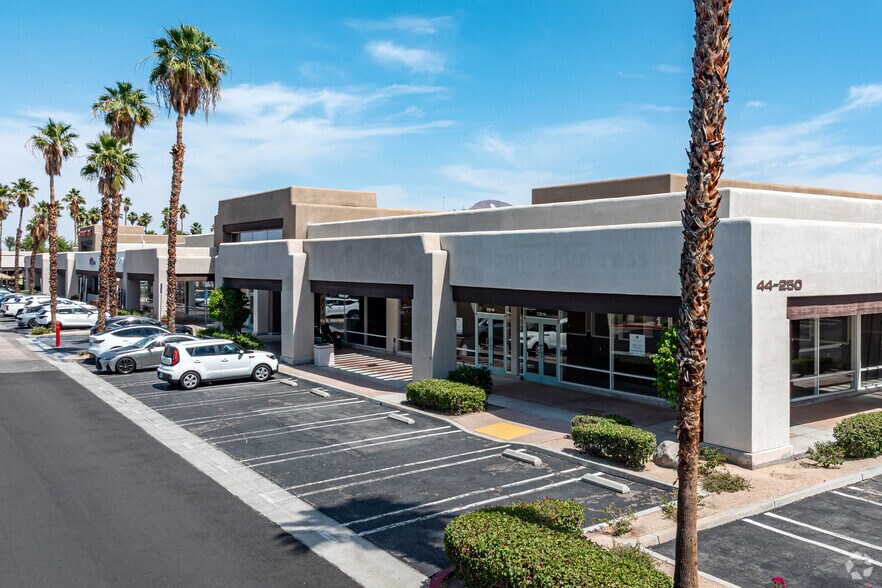 44250 Town Center Way, Palm Desert, CA à vendre - Photo principale - Image 1 de 7