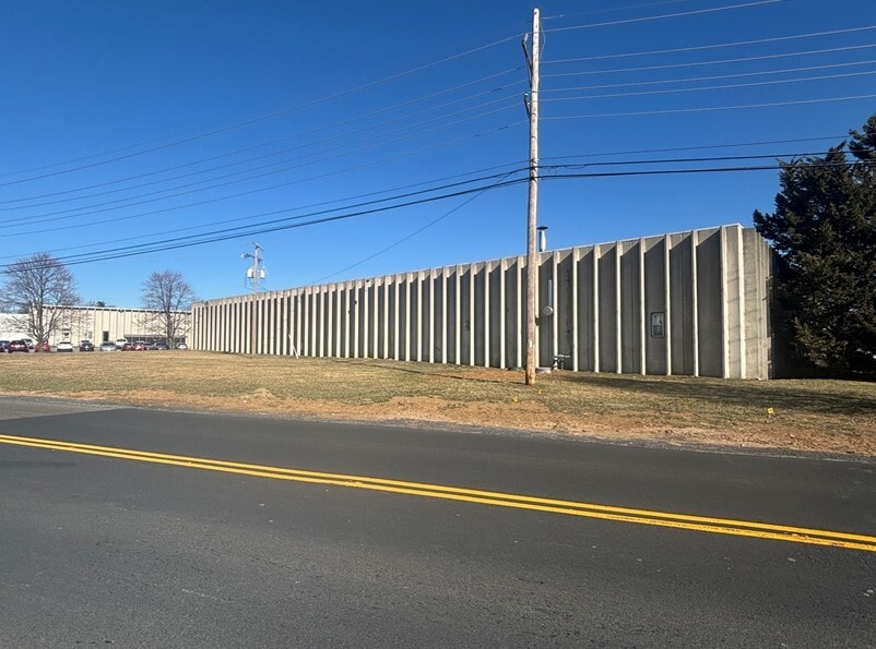 259 Brooke Rd, Winchester, VA for lease Building Photo- Image 1 of 12