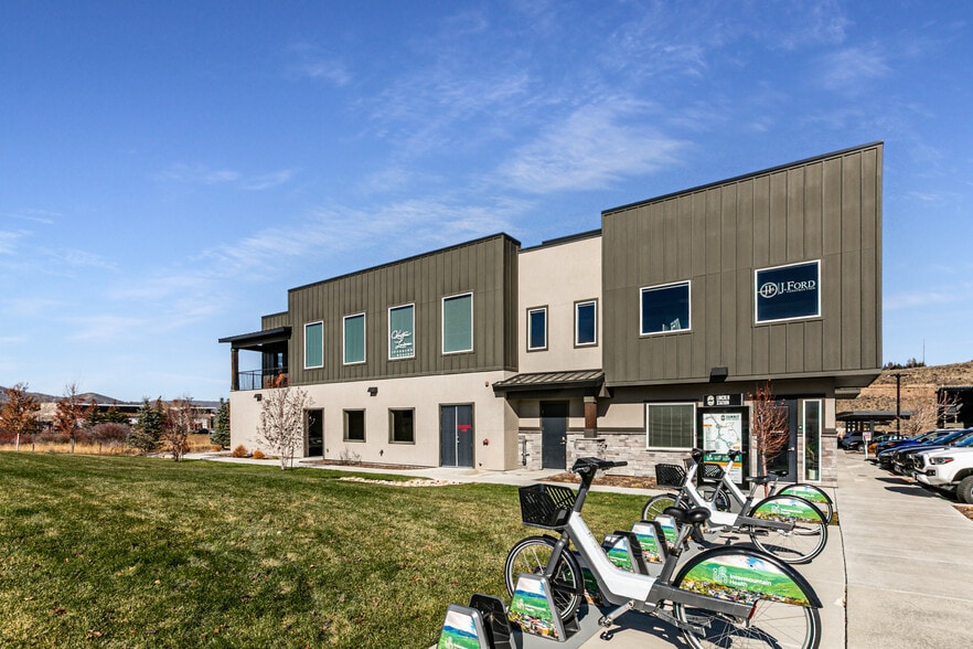 670 Bitner Rd, Park City, UT à louer - Photo du bâtiment - Image 3 de 5