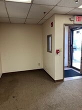 803-907 Industrial Dr, West Chicago, IL à louer Photo intérieure- Image 2 de 7