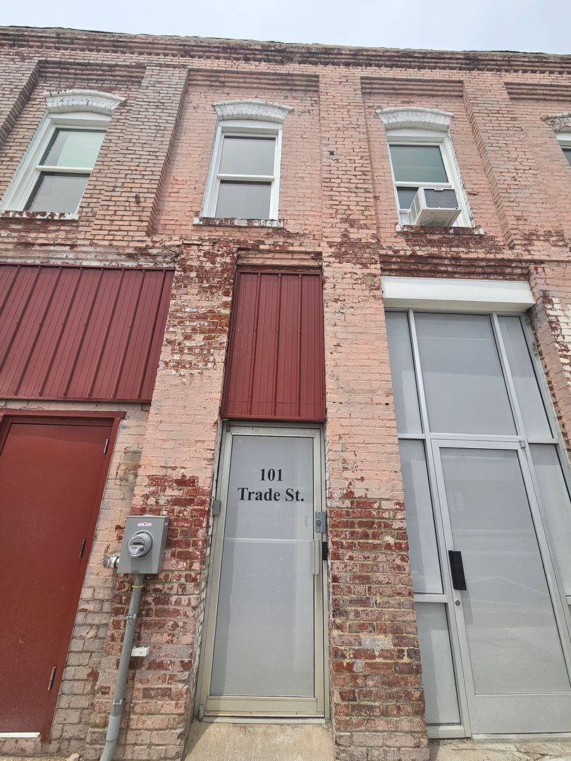 101 E Trade St, Sanford, NC for lease Building Photo- Image 1 of 7